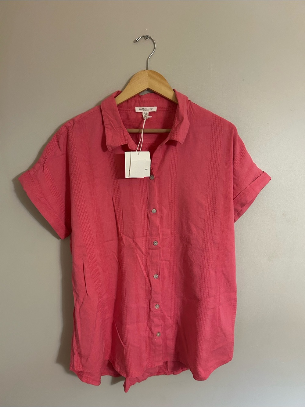 beachlunchlounge Short-Sleeve Button-Down Shirt in Coral